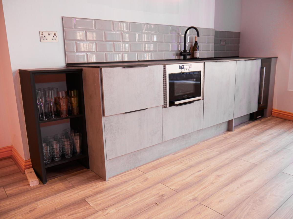Luxury Apartments Liverpool City Center Esterno foto